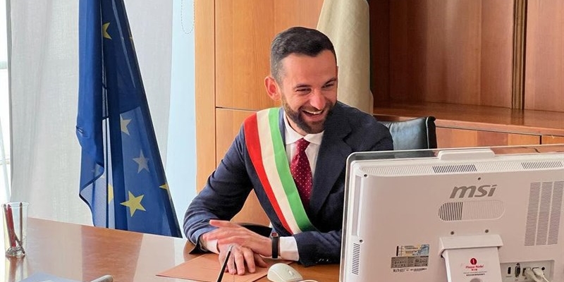 Cercasi staffista del sindaco: selezione aperta per un incarico di 8 mesi