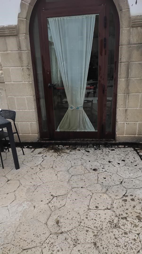 vandali in azione a Fontana Fanelli