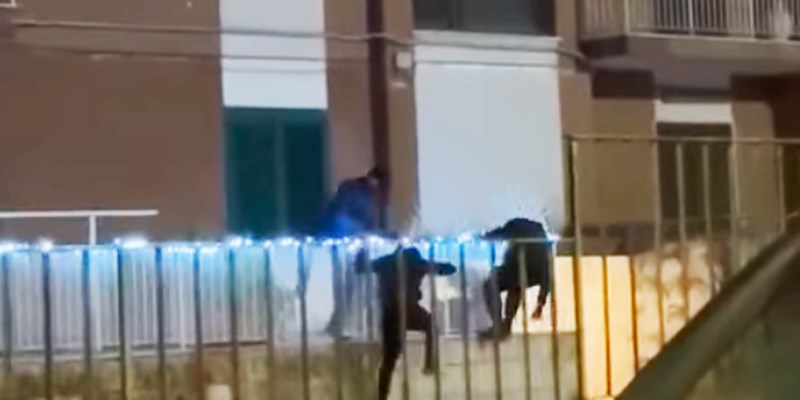 ladri in fuga nel centro abitato