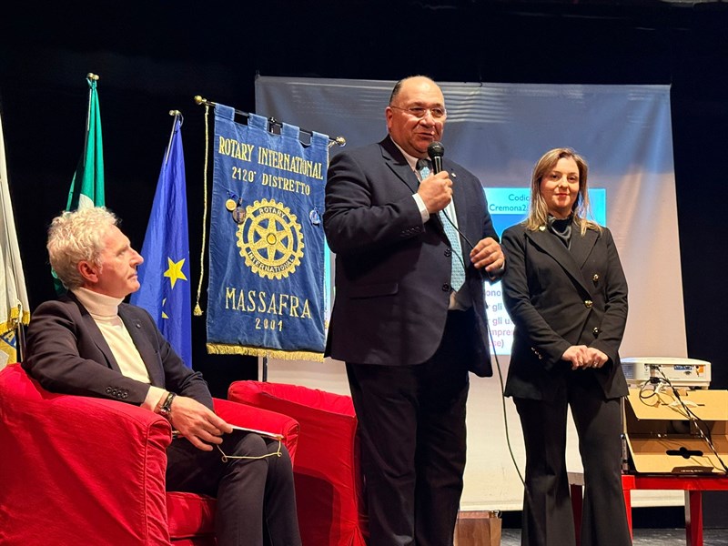 La mente che guarisce: il Rotary a teatro