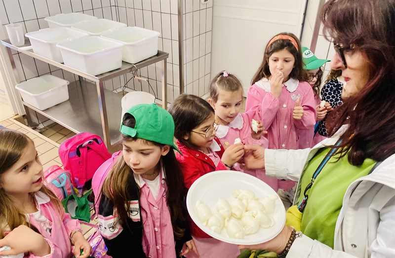Latte e derivati, dal pascolo al piatto: prosegue “Scuola in Fattoria”