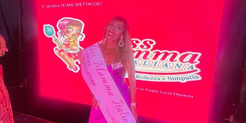 Angela Azzone Angela Azzone