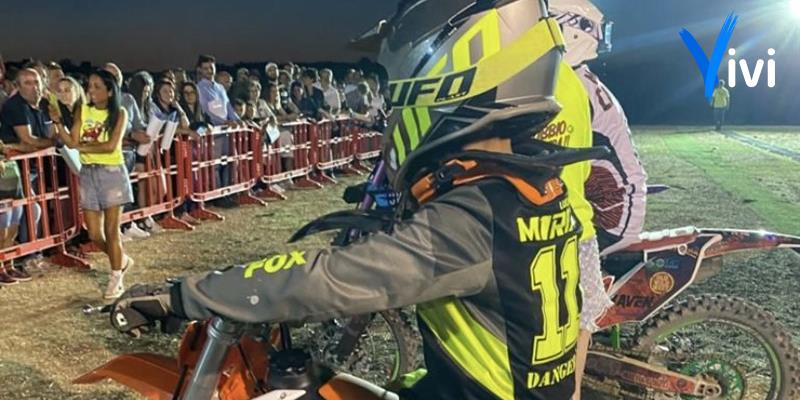 Motocross nel piazzale Mitch