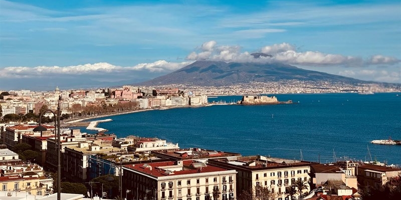 Napoli e dintorni: un viaggio di quattro giorni tra arte e natura Napoli e dintorni: un viaggio di quattro giorni tra arte e natura