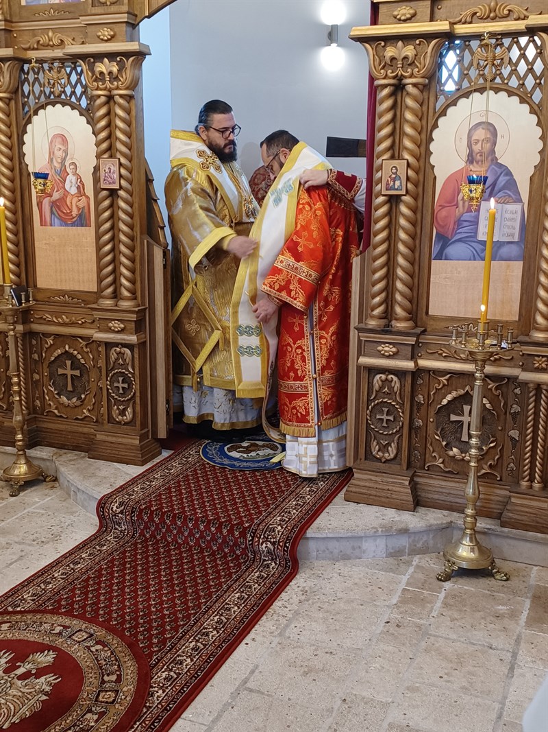il vescovo Kyriàkos
