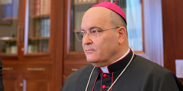 Il vescovo Iannuzzi durissimo sul reverendo Cantore: «Non seguitelo, nessuno si lasci coinvolgere!»