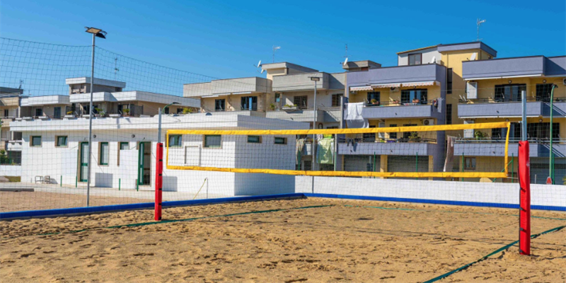 Il campo da da beach volley/tennis Il campo da da beach volley/tennis