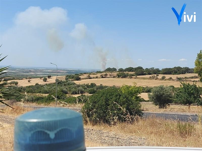 Fiamme in contrada Gaudella: canadair in azione