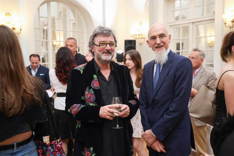 Michele Gaudiomonte con l'ambasciatore d’Italia in Serbia, Luca Gori