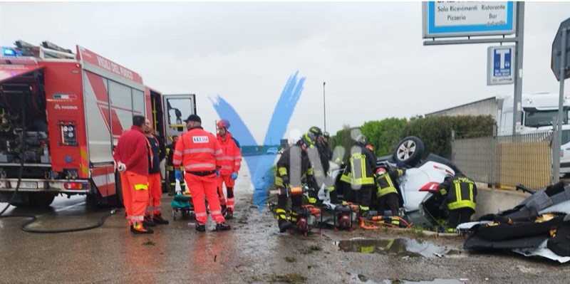 Auto contro tir: ennesimo incidente mortale sulla statale 100