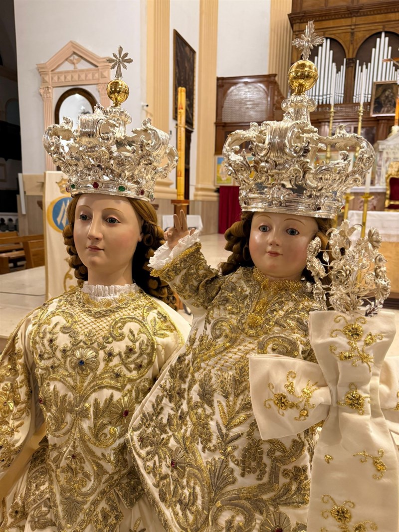 Il nuovo abito della Madonna della Scala di Massafra