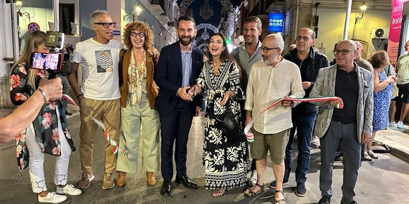 Il taglio del nastro di sabato scorso Il taglio del nastro di sabato scorso