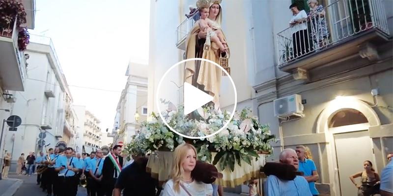 La processione della Madonna del Carmine