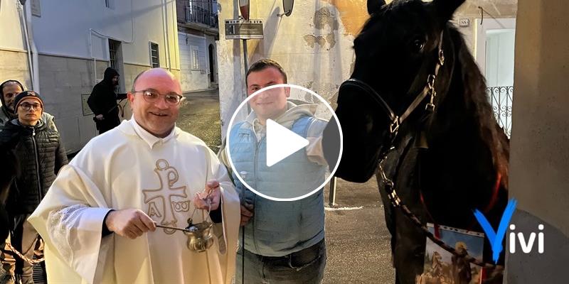 Il Carnevale ha inizio con la benedizione degli animali