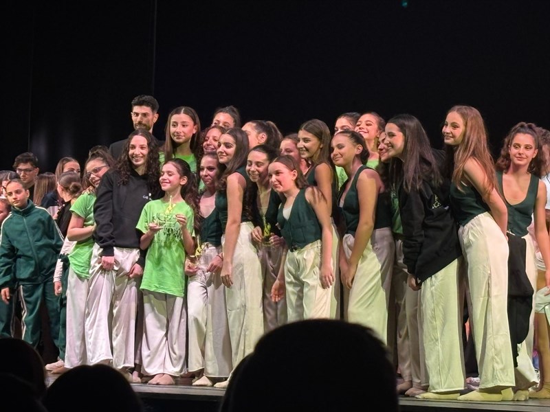 Le ballerine della scuola di danza Artist Academy di Massafra