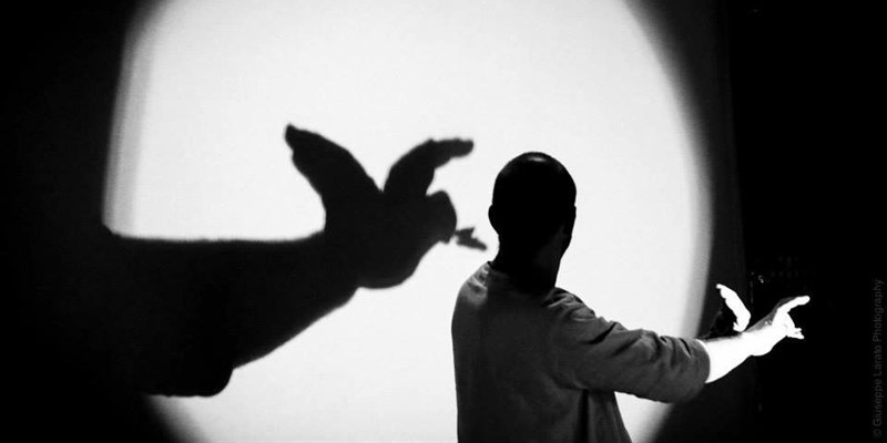 Spettacolo di teatro d’ombre firmato da Silvio Gioia