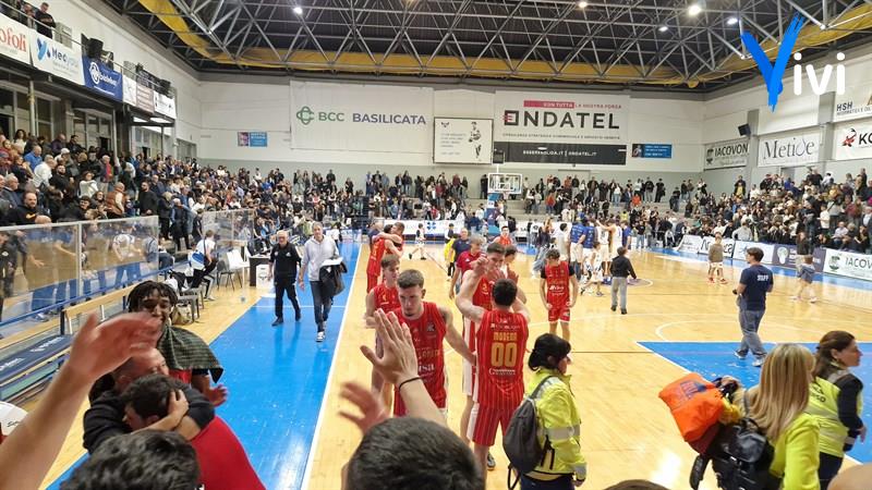 Impresa folle della Valentino Basket Castellaneta