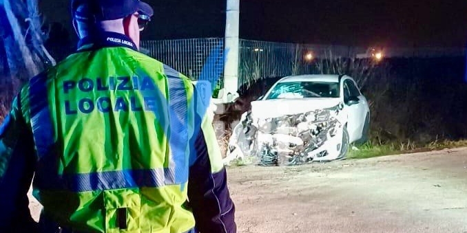 Incidente sulla sp 38, scontro fra due auto