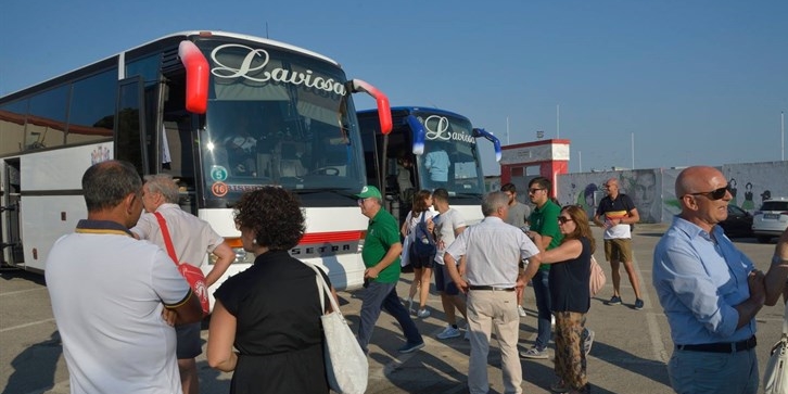 Sit-in agricoltori davanti alla Regione: pullman gratuito anche da Castellaneta