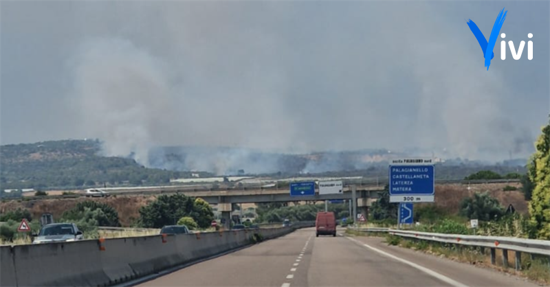 Fiamme in contrada Acquagnora: pomeriggio di fuoco a Mottola