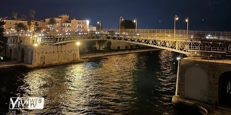 Ponte girevole di Taranto