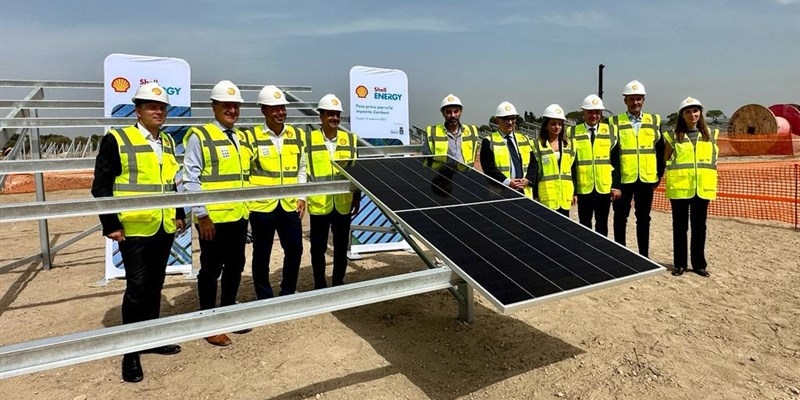 Shell installa a Taranto il suo primo impianto fotovoltaico in Italia