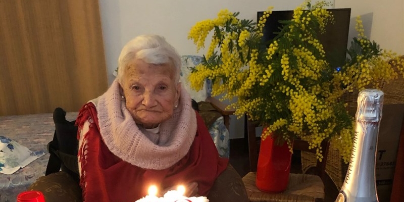 Castellaneta Marina festeggia i cent'anni di nonna Maria