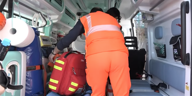 Tre infarti in poco più di un'ora: salvato dagli operatori del 118