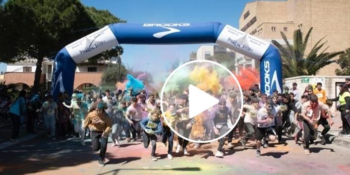 "Stramassafra a colori": a Massafra un fiume colorato di studenti