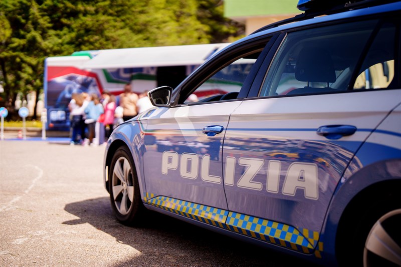 A scuola di sicurezza con il Pullman Azzurro a Mottola
