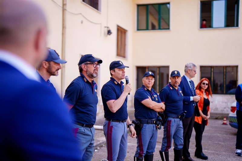 A scuola di sicurezza con il Pullman Azzurro a Mottola