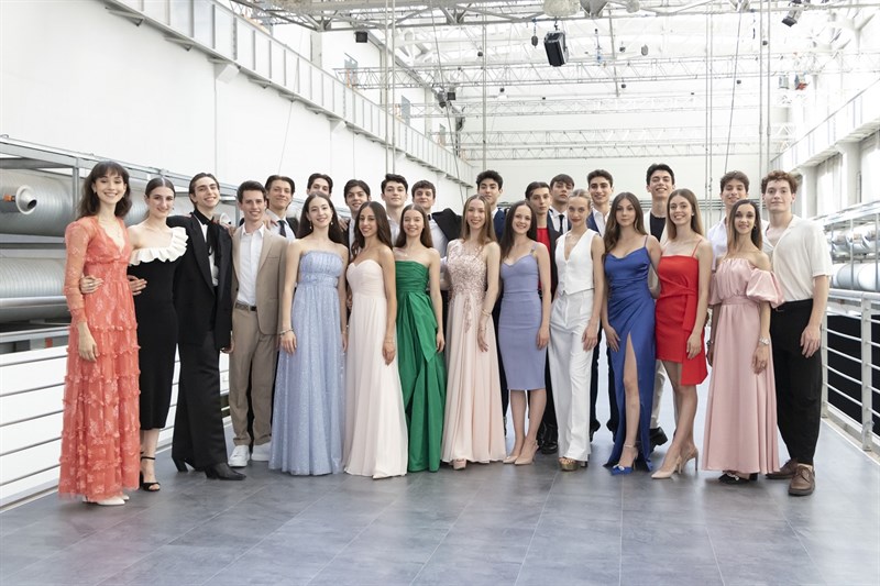 I neo diplomati della scuola di ballo dell’Accademia Teatro alla Scala