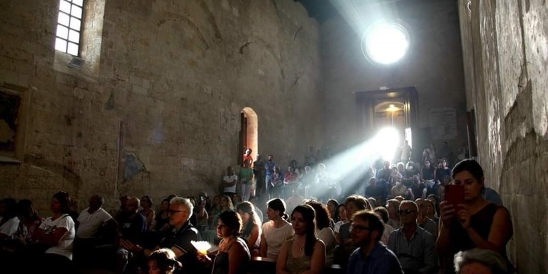 Solstizio nella chiesa dell’Assunta Solstizio nella chiesa dell’Assunta