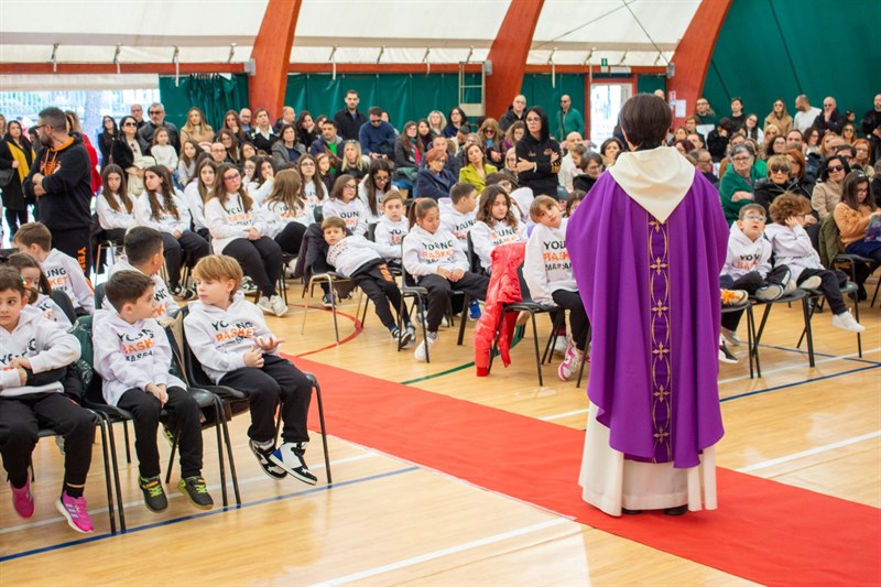 Fede e sport, messa degli atleti nella tensostruttura della scuola Andria