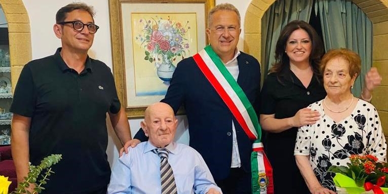 Palagianello festeggia i cent'anni di nonno Giuseppe