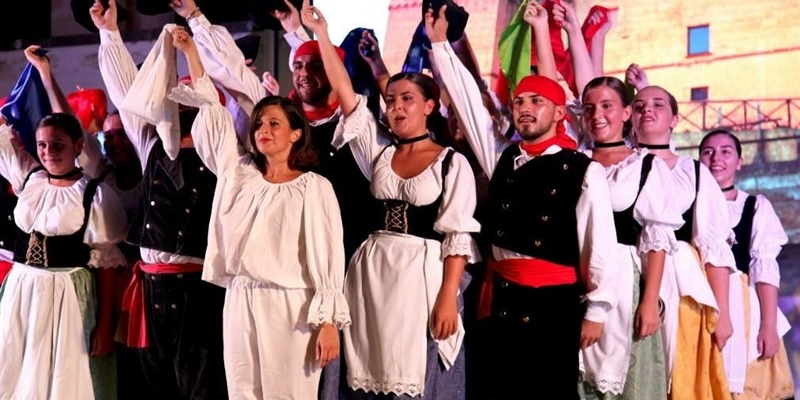 Il “Gruppo Folkloristico Città di Palagianello” Il “Gruppo Folkloristico Città di Palagianello”