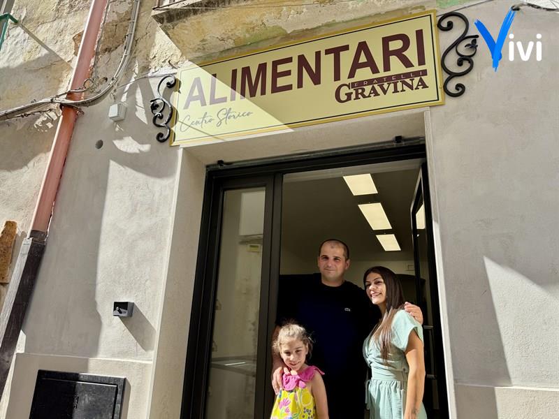 Alimentari F.lli Gravina, in via Vittorio Emanuele