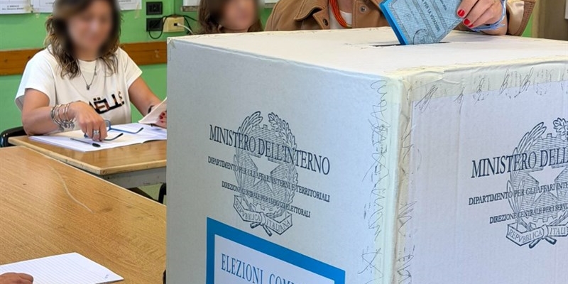 Urne chiuse anche a Laterza