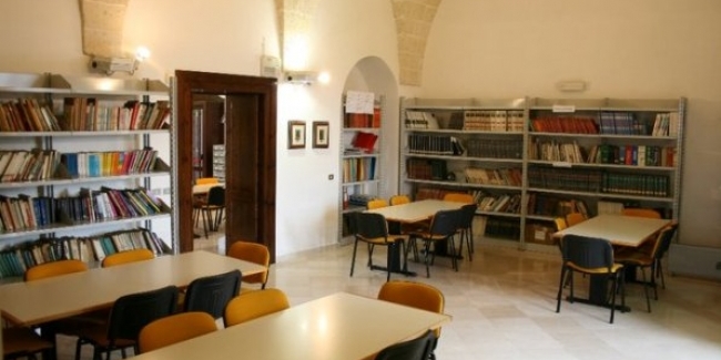 BIBLIOTECA , ARRIVA LORARIO ESTIVO BIBLIOTECA , ARRIVA LORARIO ESTIVO