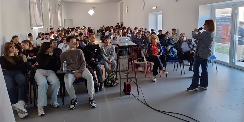 Rotary Club Castellaneta Riva dei Tessali incontra gli studenti per la Giornata mondiale della Polio