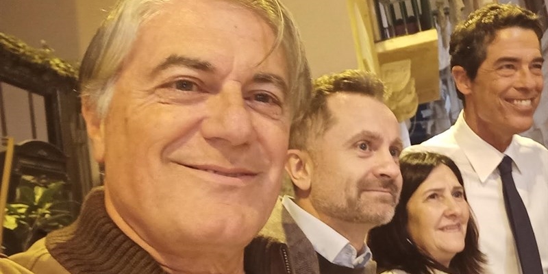In primo piano Carelli, ultimo Gassman In primo piano Carelli, ultimo Gassman