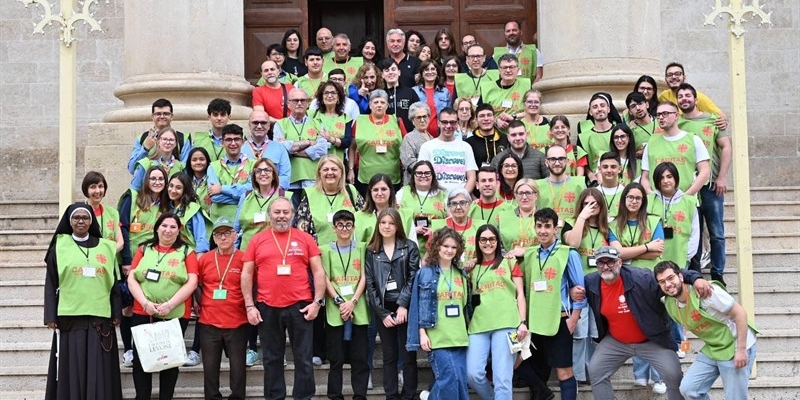I volontari Caritas parrocchiale San Lorenzo e Gesù Bambino I volontari Caritas parrocchiale San Lorenzo e Gesù Bambino