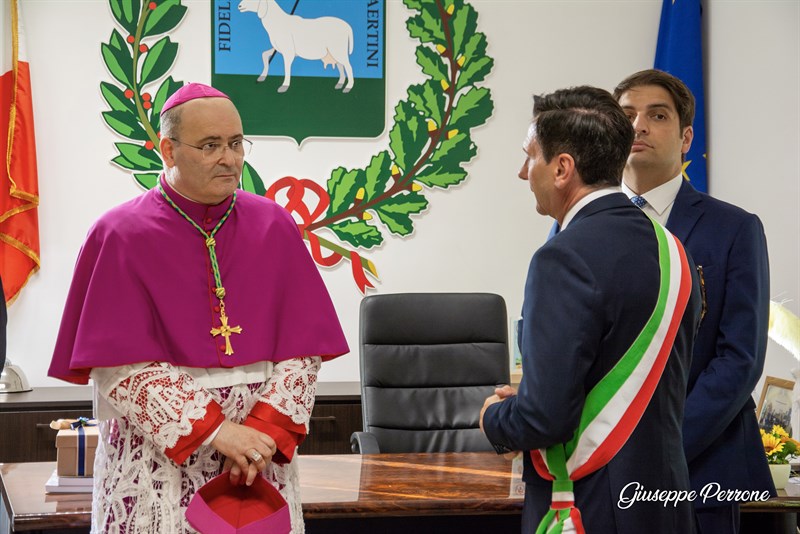 L'ingresso nella vicaria di Laterza di monsignor Sabino Iannuzzi