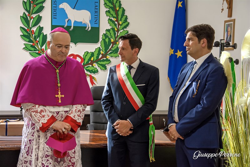 L'ingresso nella vicaria di Laterza di monsignor Sabino Iannuzzi