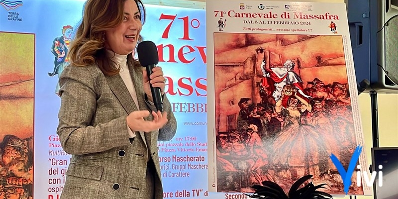 Tiziana Andreace presenta l'opera Tiziana Andreace presenta l'opera
