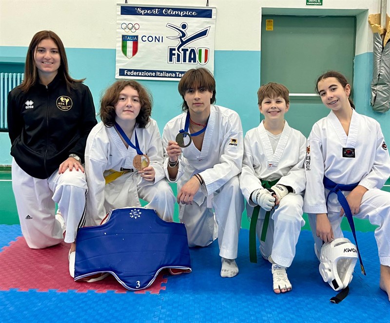medaglie e sorrisi per la Asd Taekwondo Mariano di Castellaneta