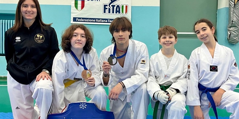 medaglie e sorrisi per la Asd Taekwondo Mariano di Castellaneta medaglie e sorrisi per la Asd Taekwondo Mariano di Castellaneta