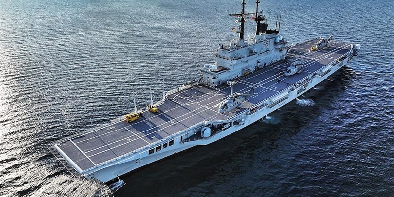 «La Nave Garibaldi deve rimanere a Taranto!»