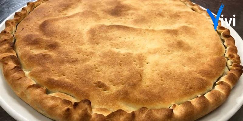 Settimana Santa a Castellaneta: il calzone di cipolle