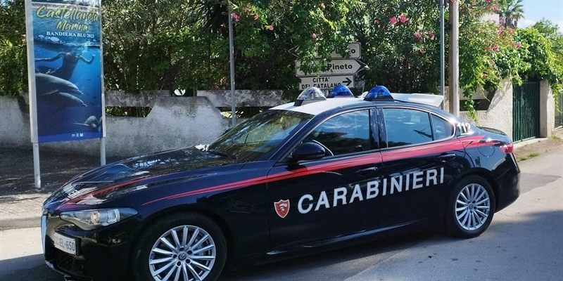 Carabinieri a Castellaneta Marina Carabinieri a Castellaneta Marina
